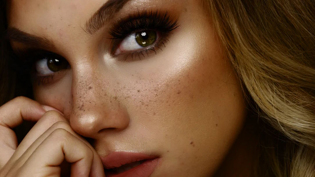 faux-freckles-makeup