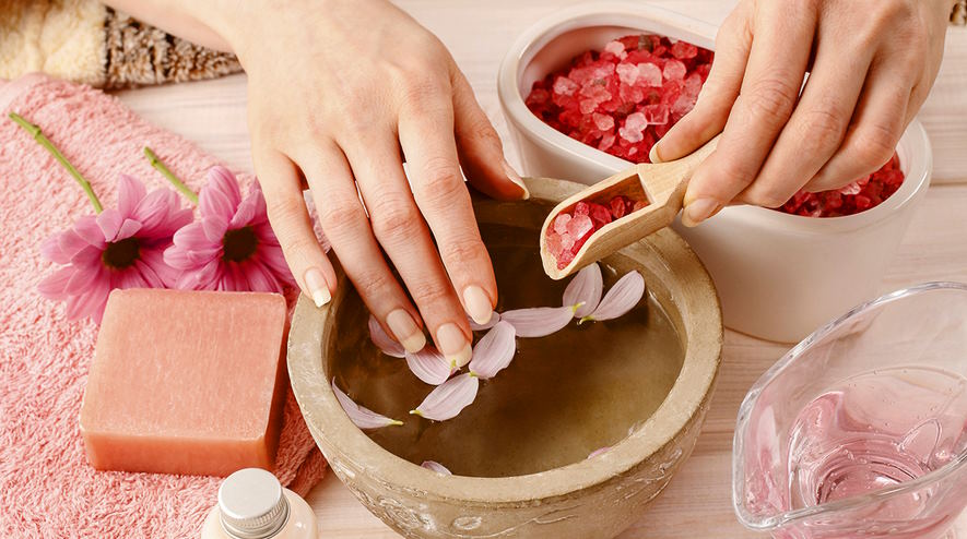 spa-manicure-at-home